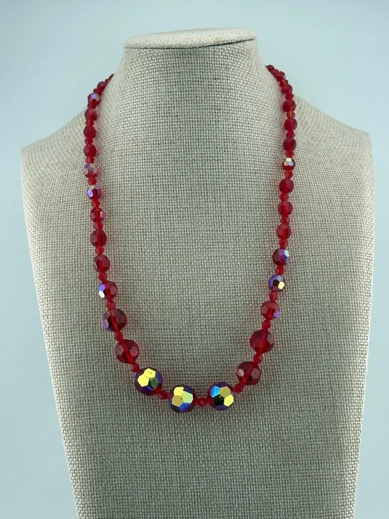 ✨ Vintage Ruby Red Aurora Borealis Crystal Necklace | Faceted Statement Glam - Picture 3 of 5